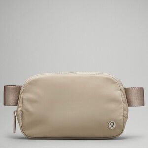 NEW LULULEMON EVERYWHERE BELT BAG RAW LINEN